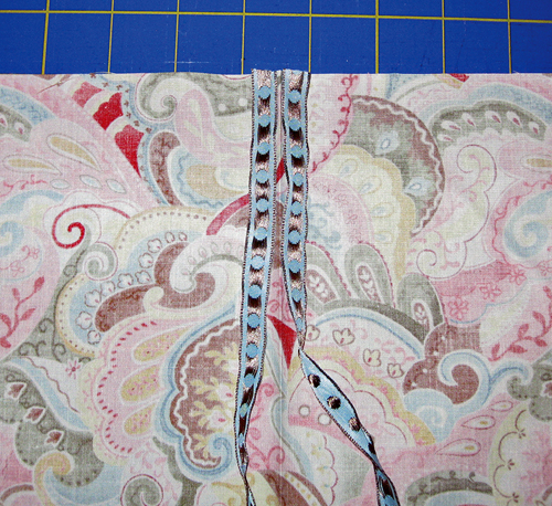 place ribbon at center