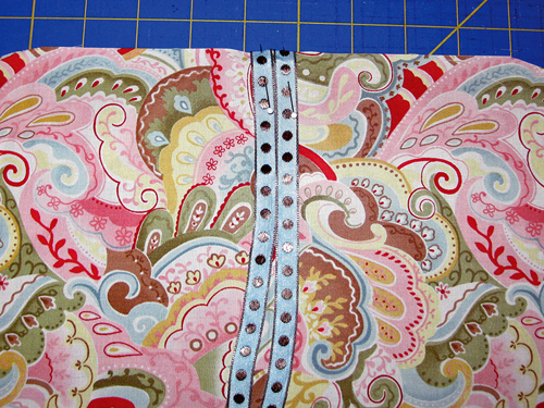 fold ribbon to right side