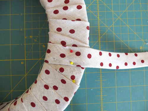 Danish Wreath - wrap the wreath