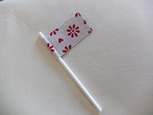 Danish Wreath - make the flags