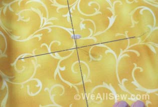 aligning centers in hoopless embroidery