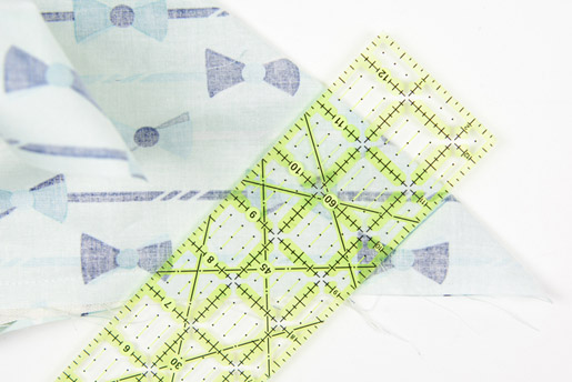 transfer that 1/2" mark to the wrong side of your 20" x 20" piece of fabric.