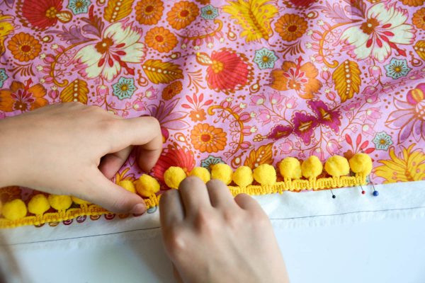 PomPom Scarf Sewing Tutorial Pinning