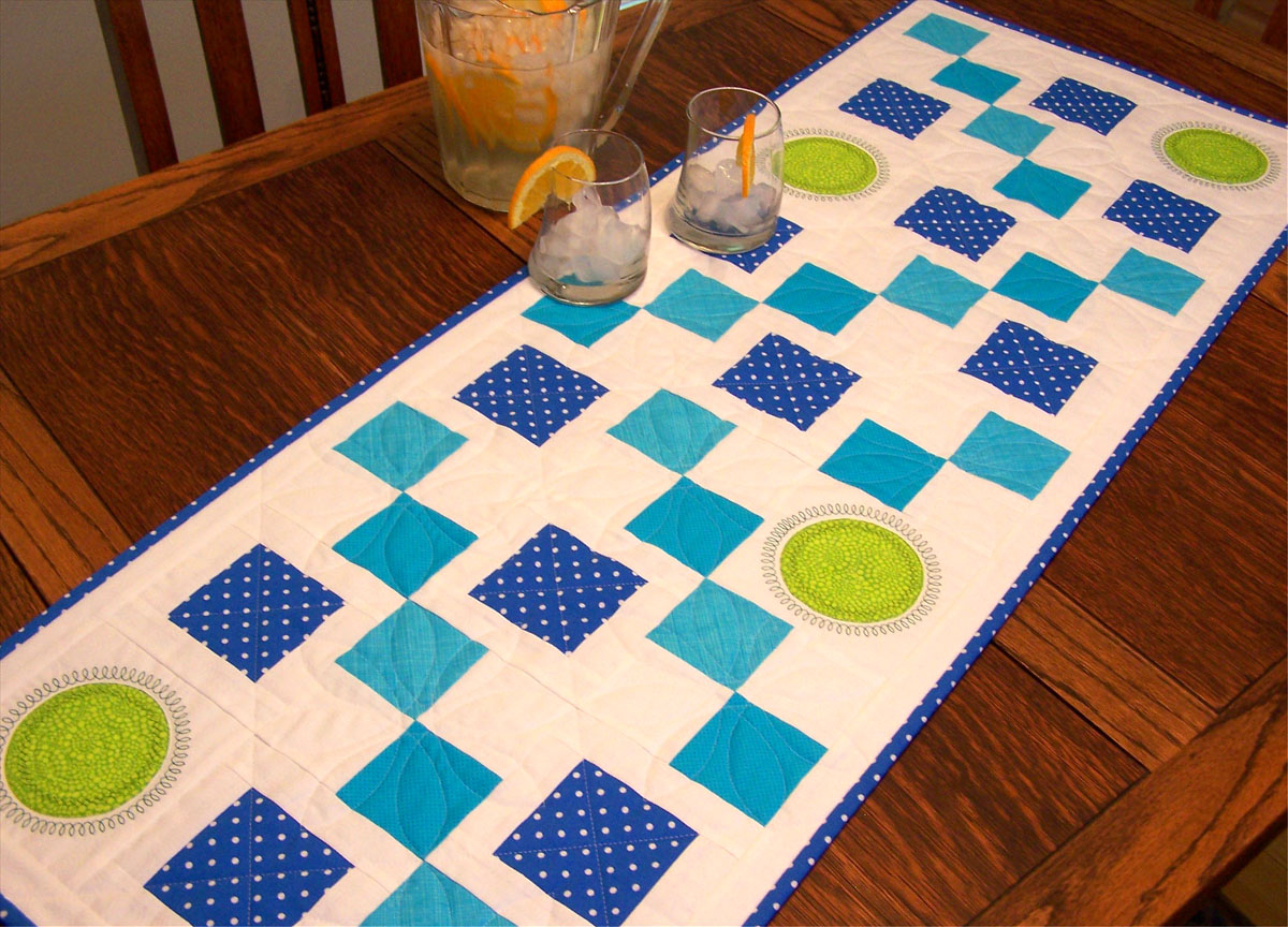 How to sew a summer breeze table runner
