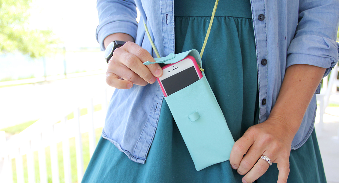Leather iPhone Purse Tutorial Finished Purse including iPhone