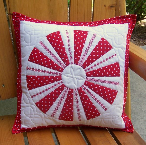 Peppermint Candy patchwork pillow tutorial