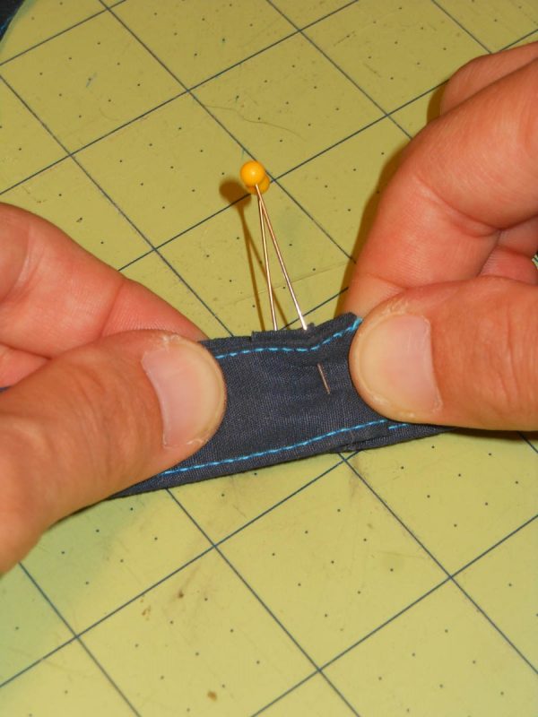 Pyramid Pouch Tutorial - Pinning the Strap