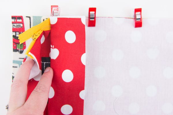 Sewing Tutorial for a zippered pouch with a chalk board on the front... so cute for back to school or for a teacher appreciation gift