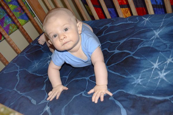 Crib Sheet Tutorial 1200 x 800 easy sewing project
