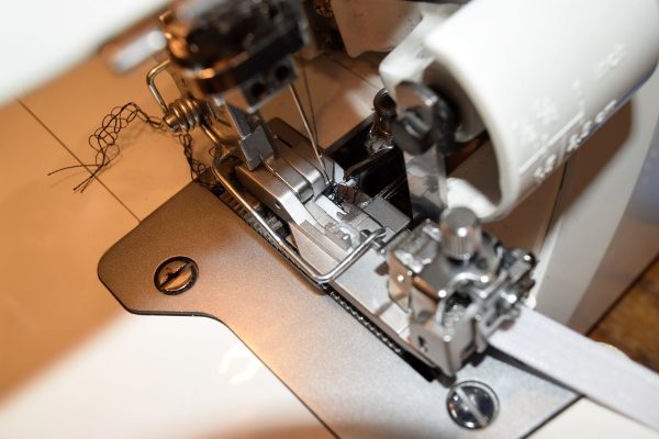 How to sew a simple crib sheet
