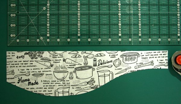 Recycle old canvas bags into made-over market bags with this tutorial