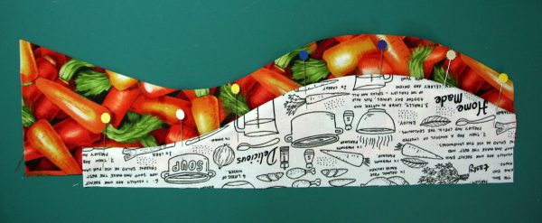 Recycle old canvas bags into made-over market bags with this tutorial