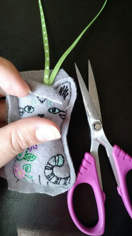Baby Mobile Tutorial - trimming the cat