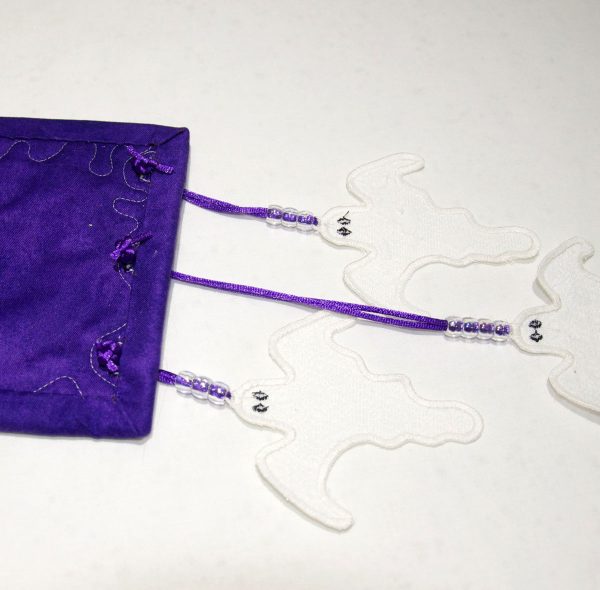 How to make a Halloween BOO wall hanging