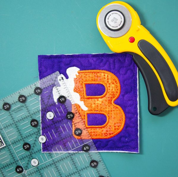 How to make a Halloween BOO wall hanging