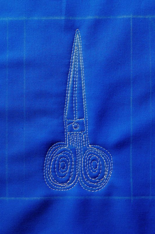 Scissors Motif Pincushion Tutorial