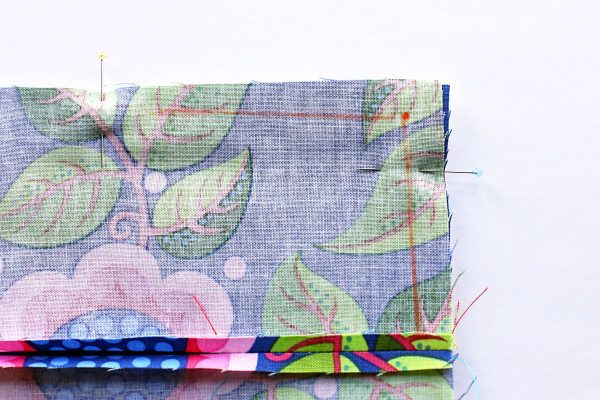 Scissors Motif Pincushion Tutorial