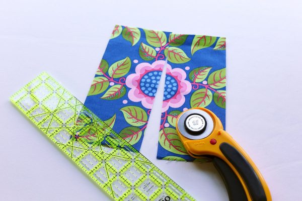 Scissors Motif Pincushion Tutorial