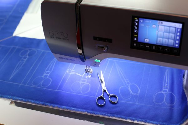 Scissors Motif Pincushion Tutorial