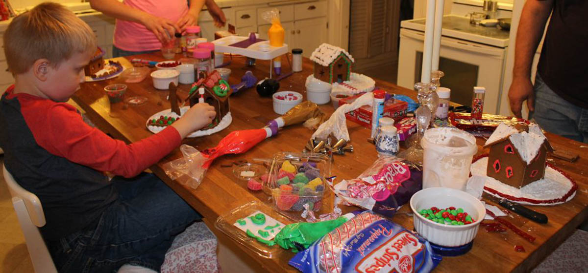 Gingerbread House Building