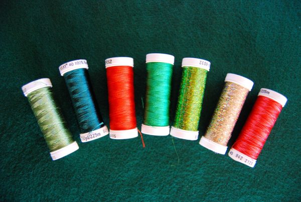 Holly Leaf Ornament - thread