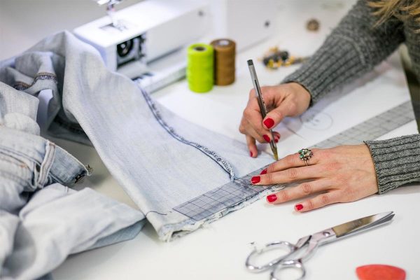 How to Hem Jeans 