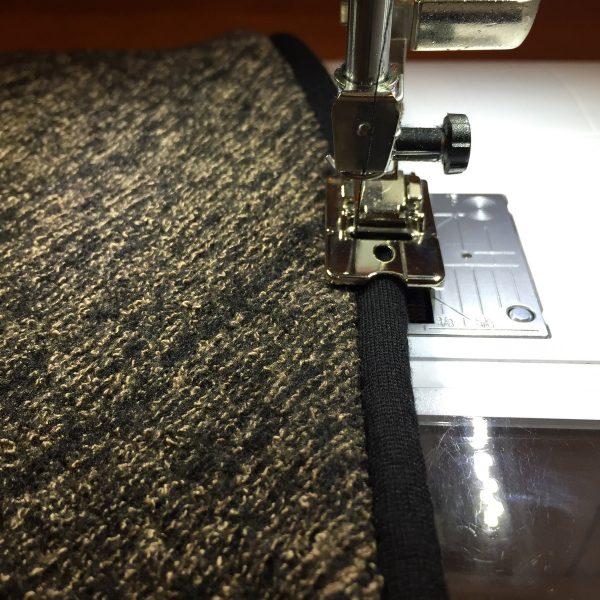 How to use piping in a garment