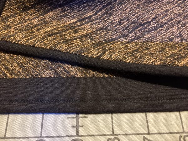 How to use piping in a garment