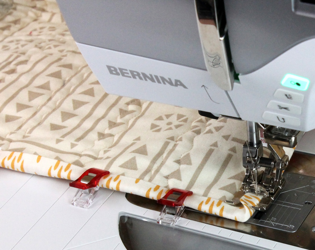 Stitch the binding corner.