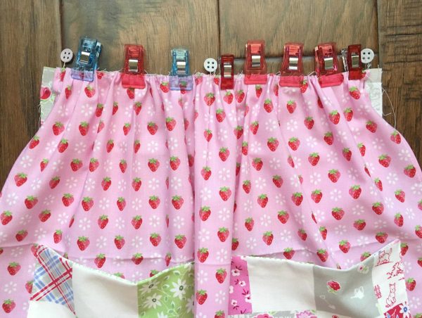 Farm Fresh Apron Tutorial: Attaching the waistband