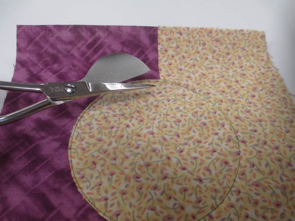 Circle Applique - using a duckbill scissor