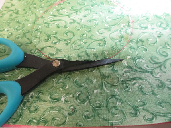 Circle Applique - cutting out the fabric