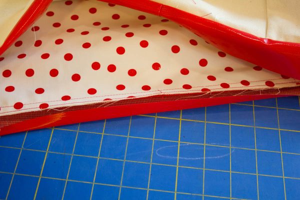 Oilcloth Garden Tote Tutorial - encase the raw edge