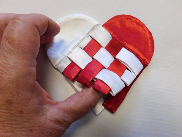 Fabric Swedish heart tutorial