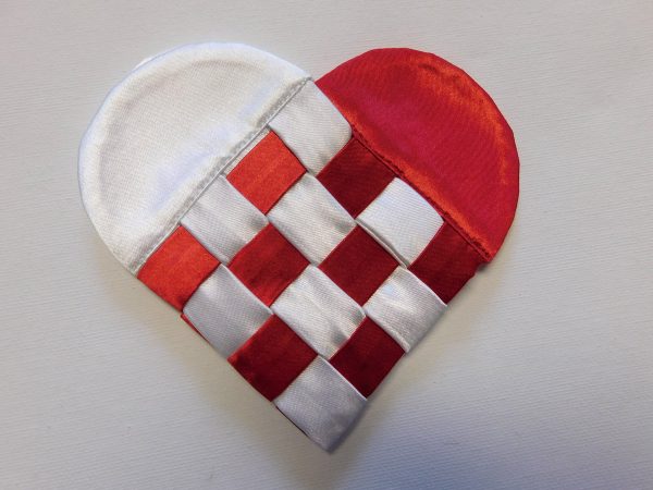 Fabric Swedish heart tutorial