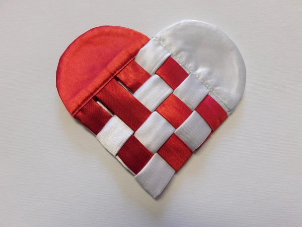 Fabric Swedish heart tutorial