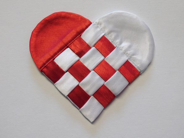 Fabric Swedish heart tutorial
