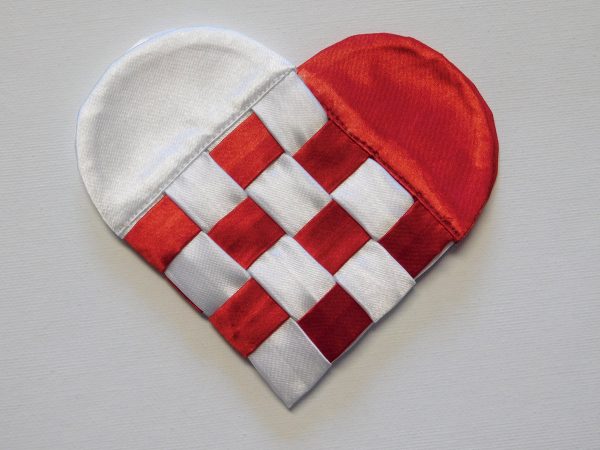 Fabric Swedish Heart Tutorial 1200 x 900 36