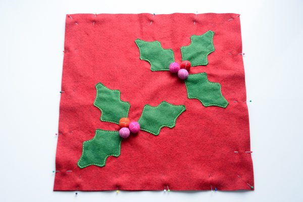 Holly Berry Felt Pillow DIY-4967