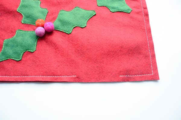 Holly Berry Felt Pillow DIY-4971