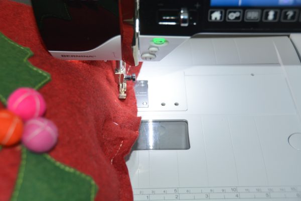 Holly Berry Felt Pillow DIY-4980