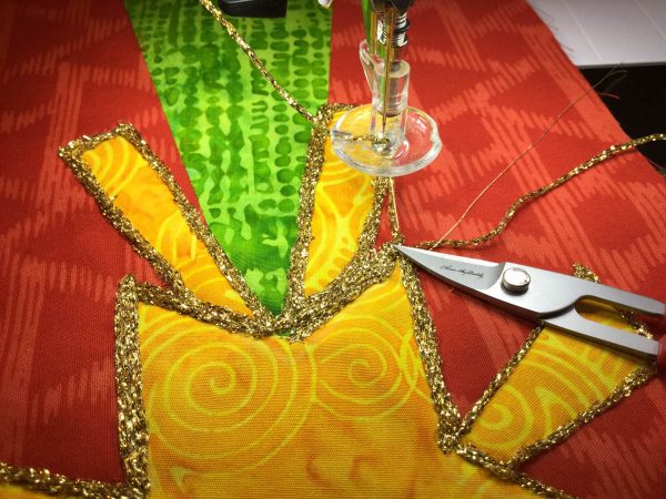 Jingle Bell Door Hangerfree-motion with the couching foot