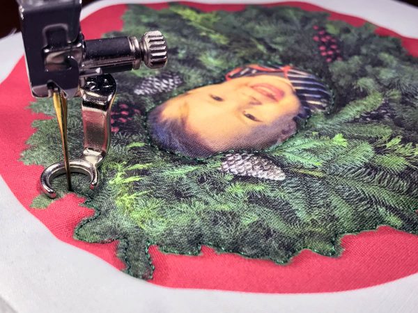 Stitched Photo Ornament-Stitching the outside of the wreath 