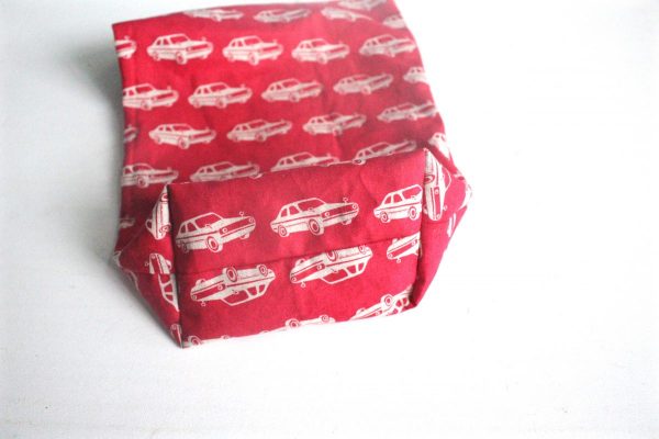 Reusable washable lunch bag Tutorial Step four: turn the bag right way out