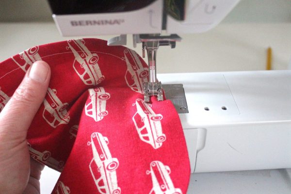 Reusable washable lunch bag Tutorial step eleven: topstitch the flap