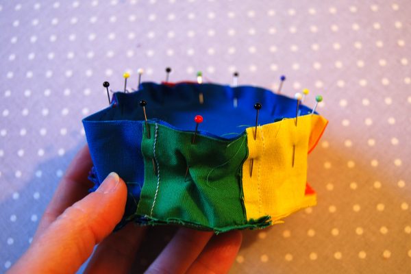 Color wheel pincushion tutorial 1200 x 800 57