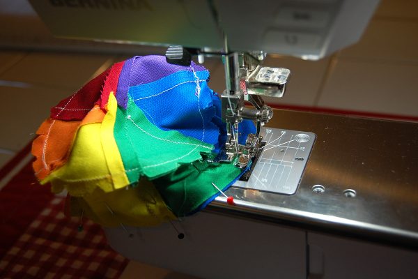 Color wheel pincushion tutorial 1200 x 800 58