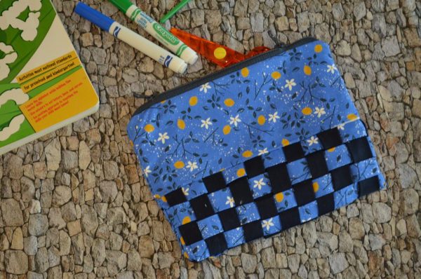 Easy Weaved Zipper Bag Tutorial