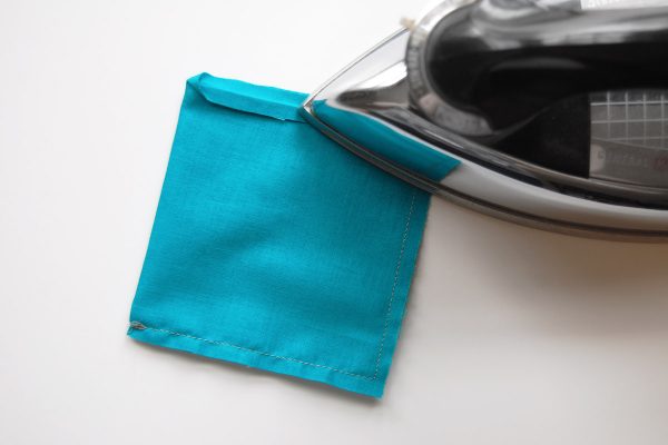 Color block zipper pouch tutorial