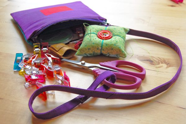 Color block zipper pouch tutorial